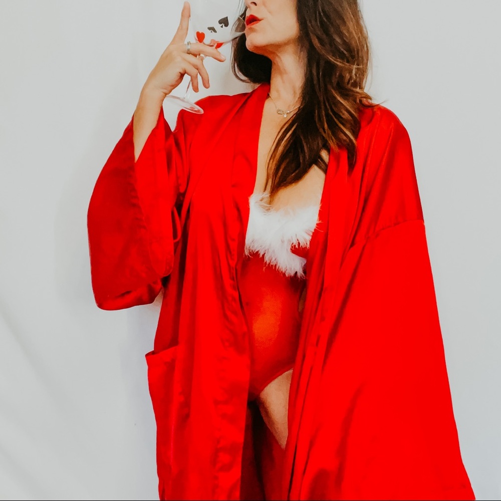 Vintage Sanctuarie Designs Plus Size Red Satin Kimono Robe with pockets and belt